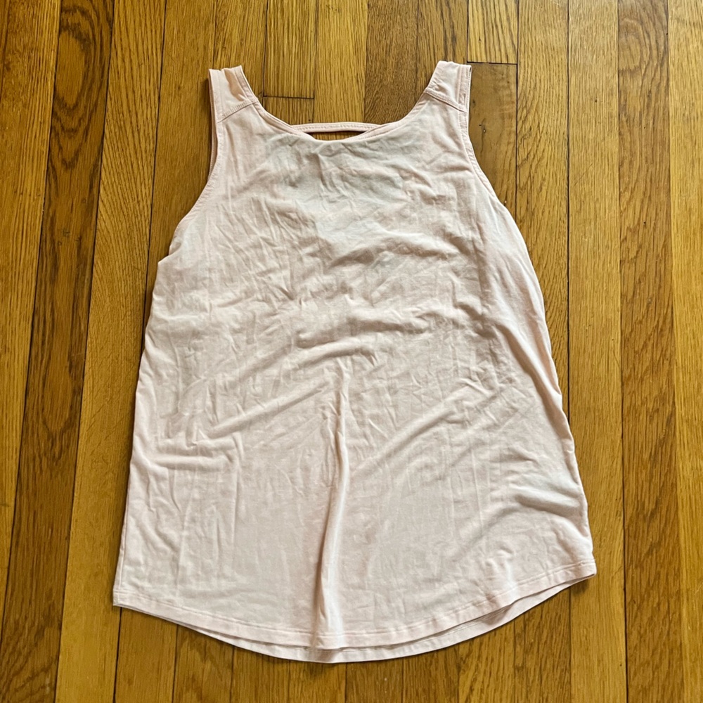 Columbia Peach Tank Top with straps on the back
